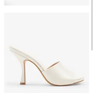 Express SQUARE TOE MID HEELED SANDALS